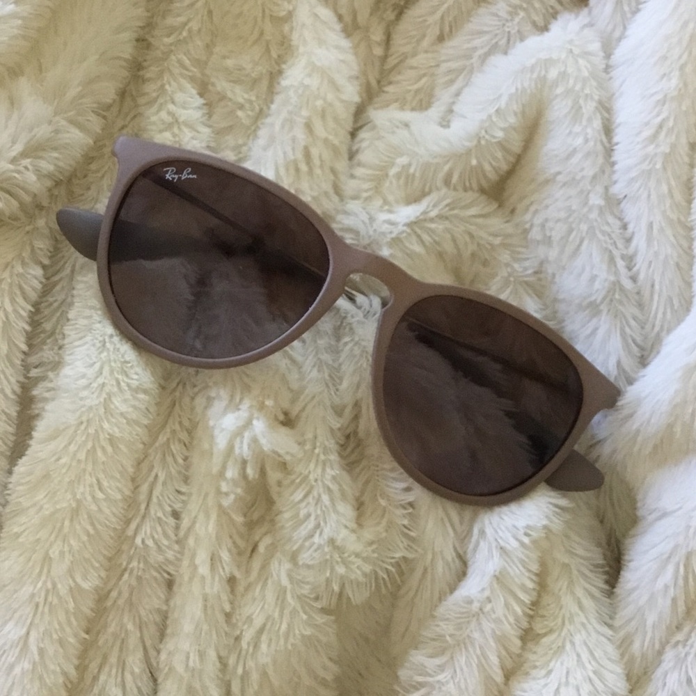 Ray-Ban Erika Classic