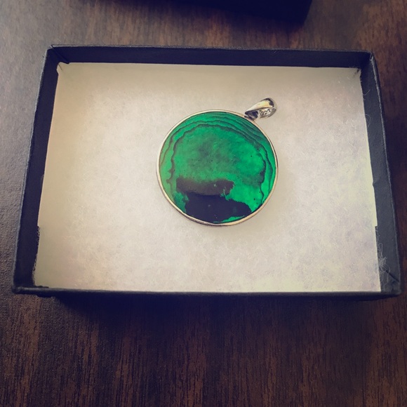 Pendant - Picture 2 of 3