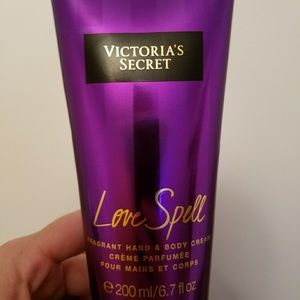 Victoria Secret Love Spell Body lotion