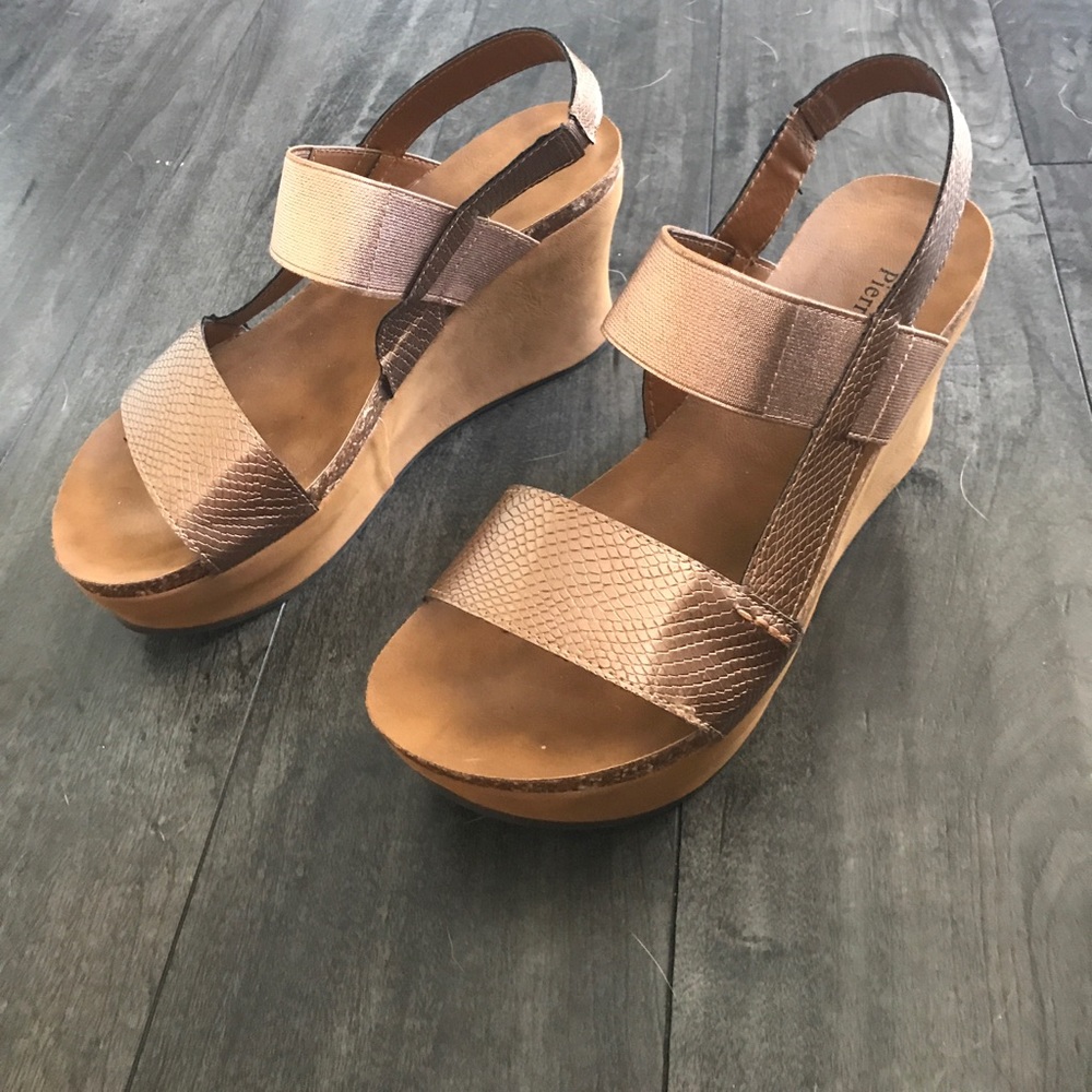 Wedges - Picture 2 of 4