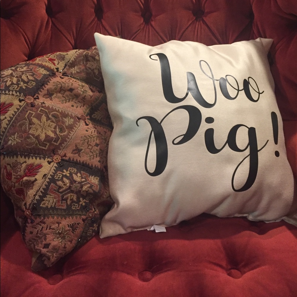 Super Cute "Woo Pig" University of Arkansas Pillow