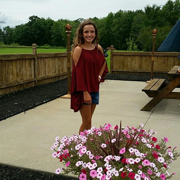 LAST 1 🍷Wine cold shoulder top🍷 - Picture 2 of 5