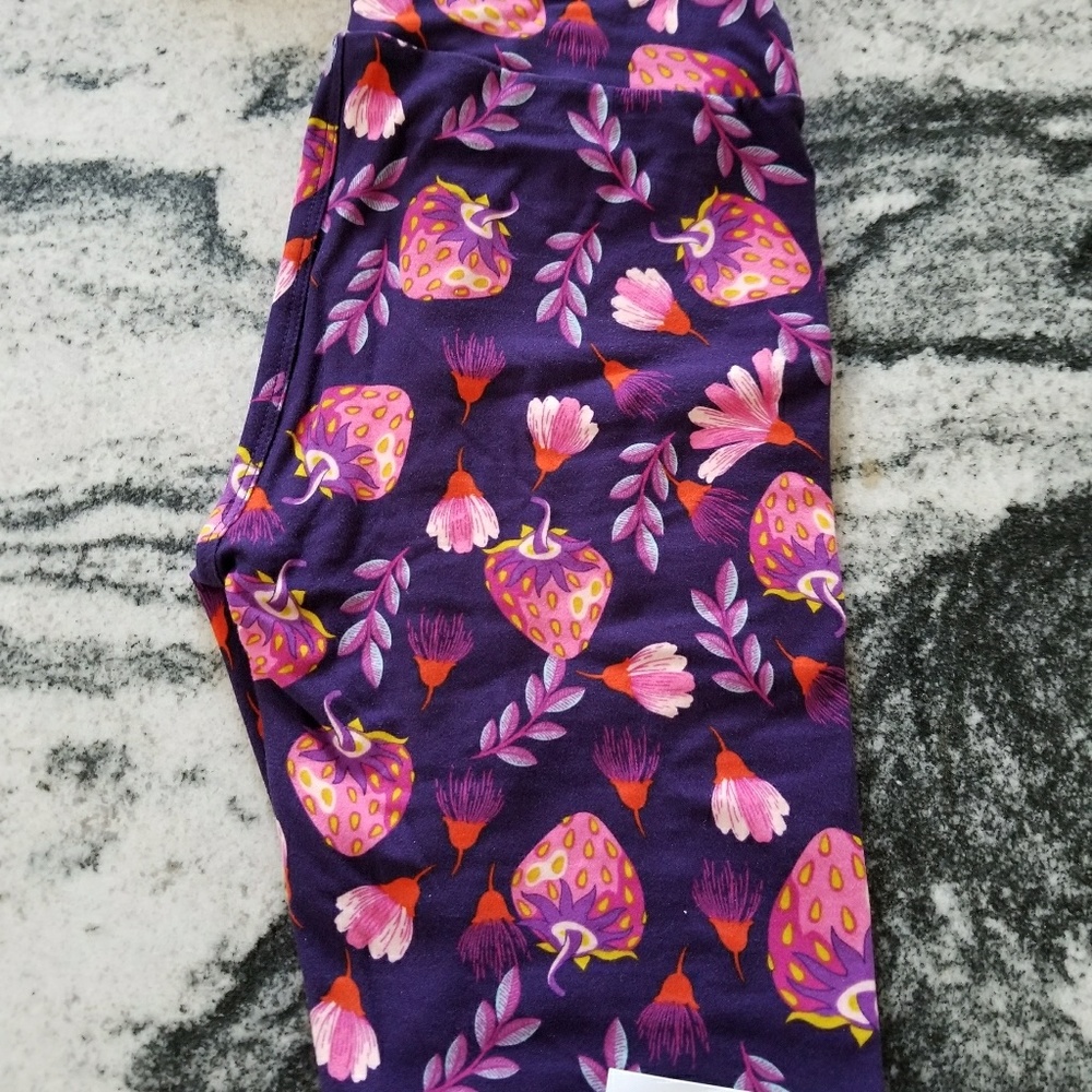Strawberries Lularoe