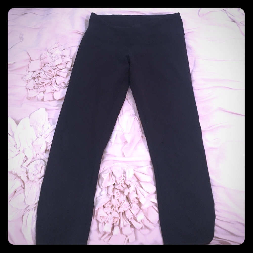 Size 6 lulu lemon wonder under crops