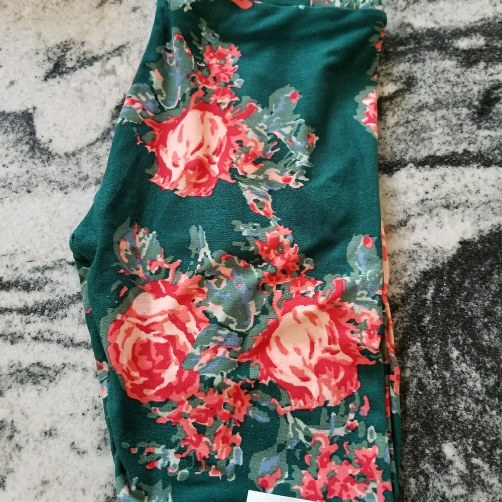 Roses lularoe