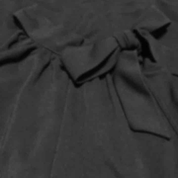 High-Neck Tie Tank Top - Picture 3 of 4