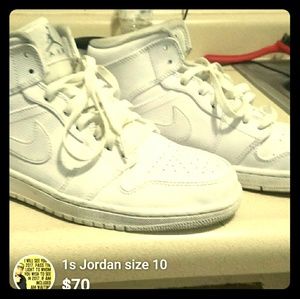 Size 10 Jordan's 1s