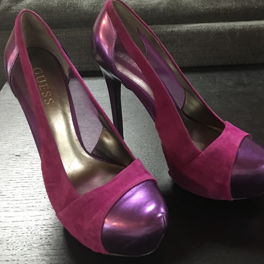 Guess pumps