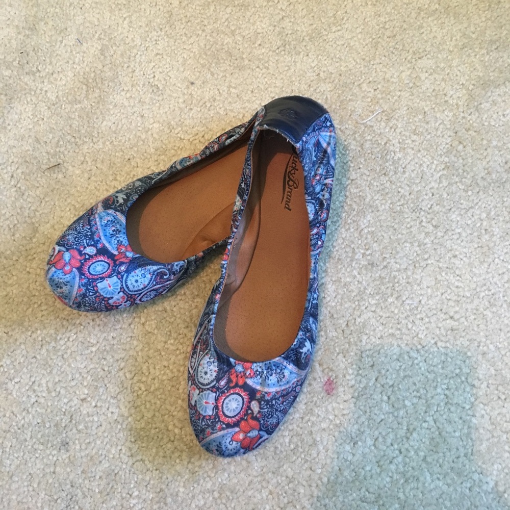 Lucky brand flats