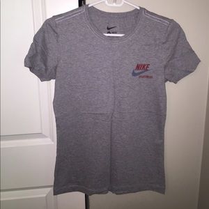 Women's gray Nike t shirt