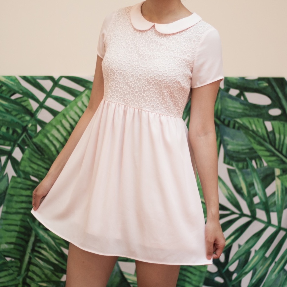 🚫SOLD🚫Forever 21 pink Peter Pan collar dress
