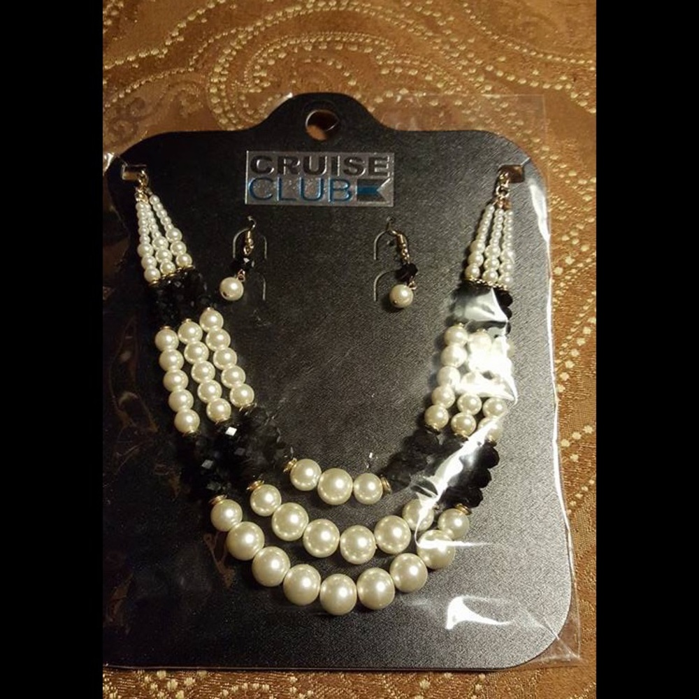 Necklace and Earrings set