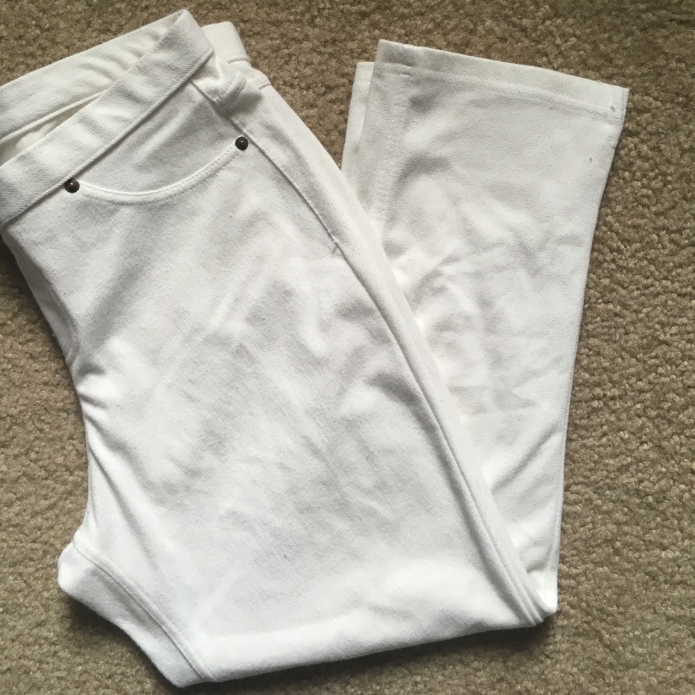 Vera Wang small white pull up legging.
