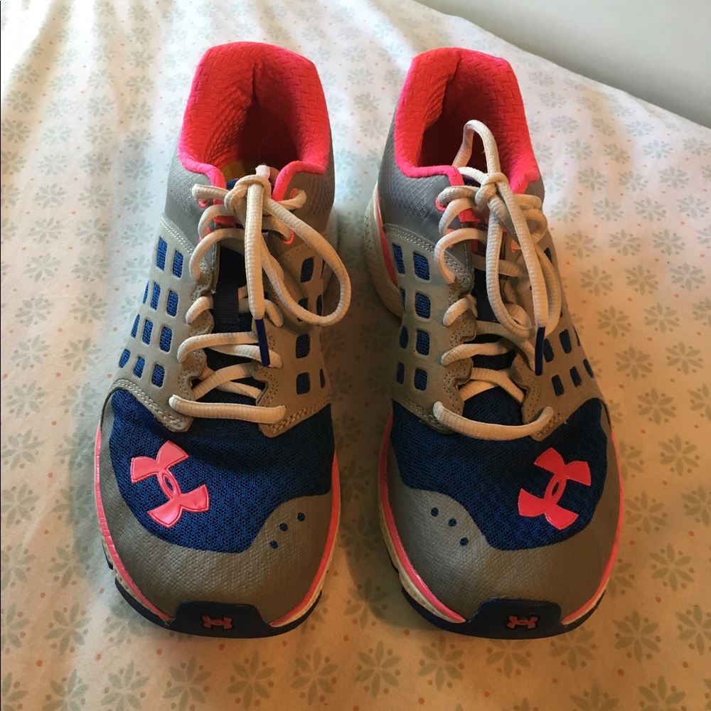 Under Armour Micro tennis shoes