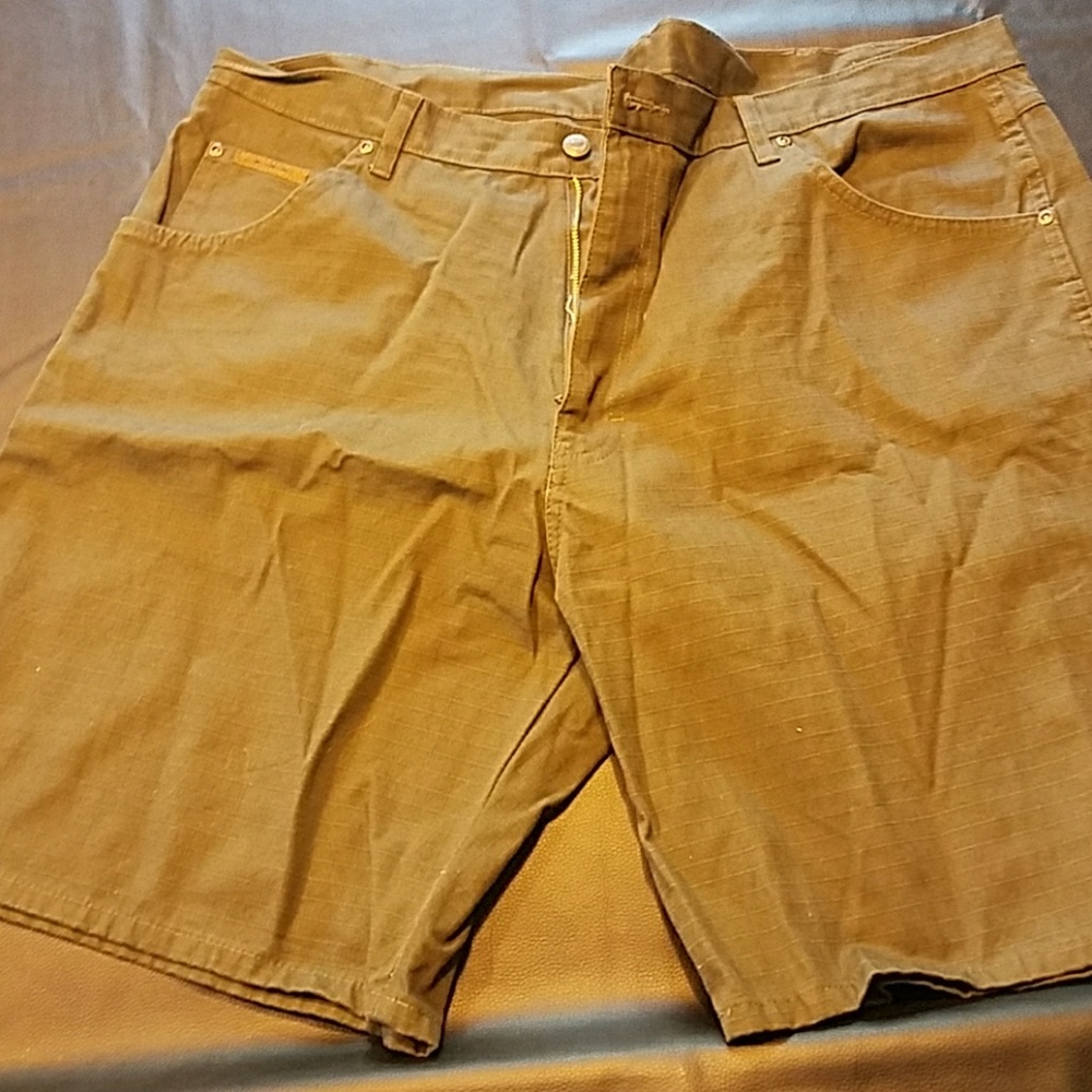 Mens shorts size 40