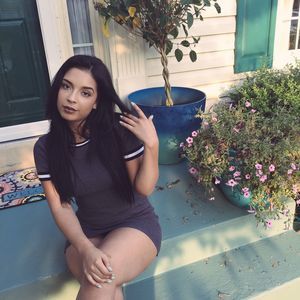 Meet your Posher, Avers