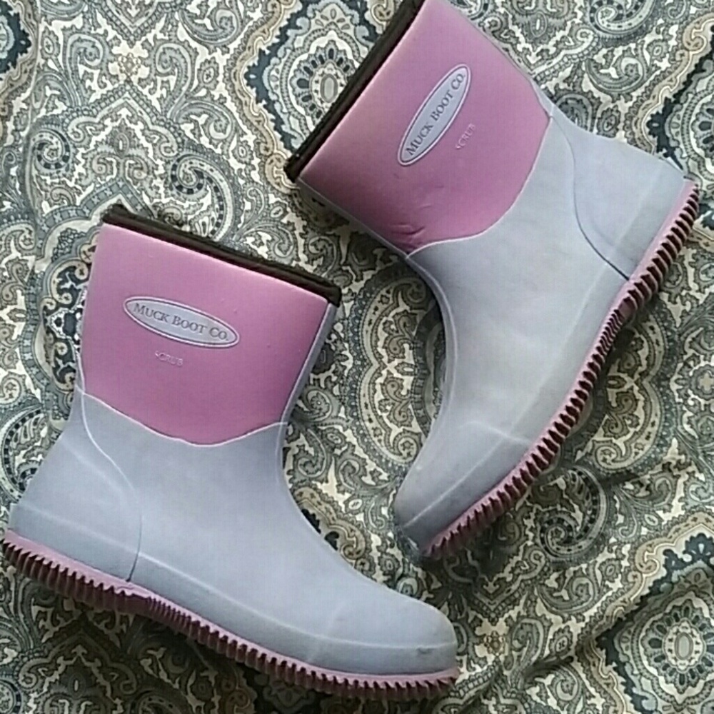 purple muck boots