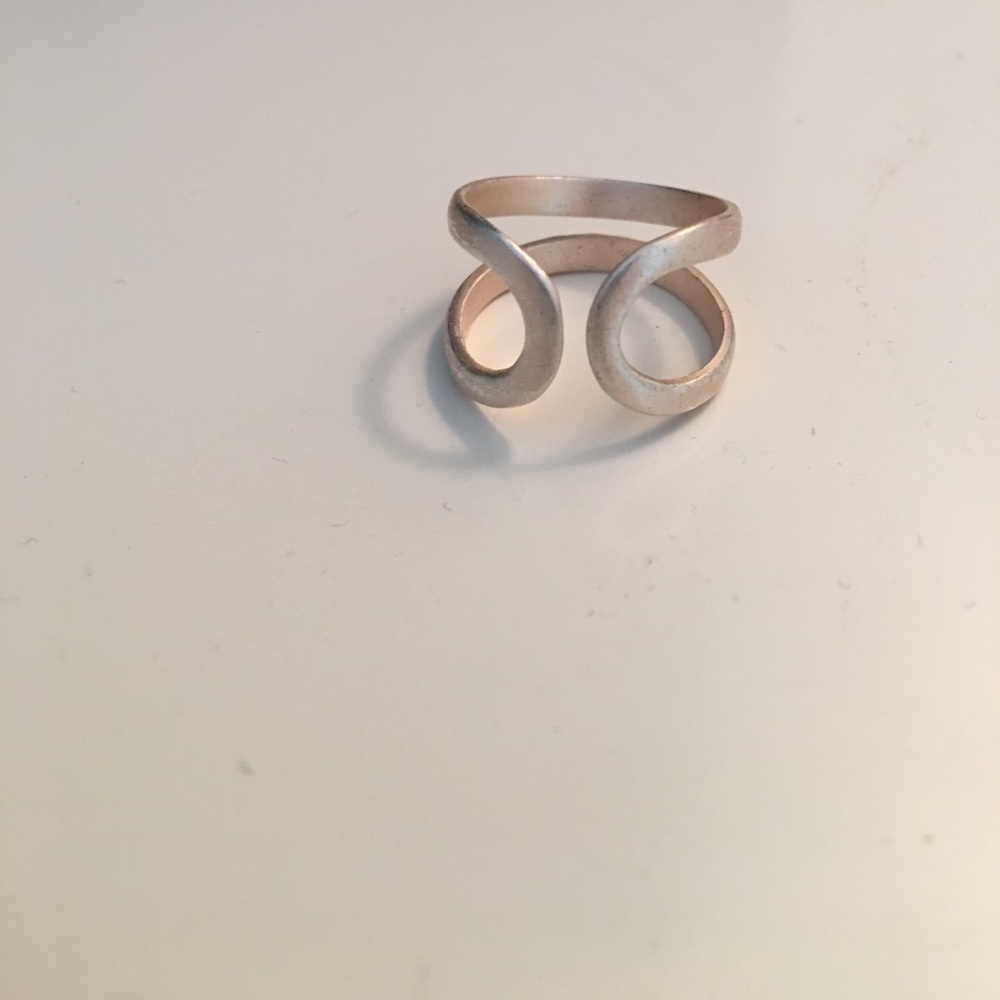Abstract ring
