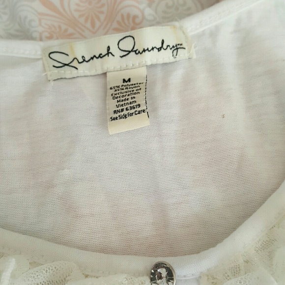 White ruffle blouse - Picture 3 of 4