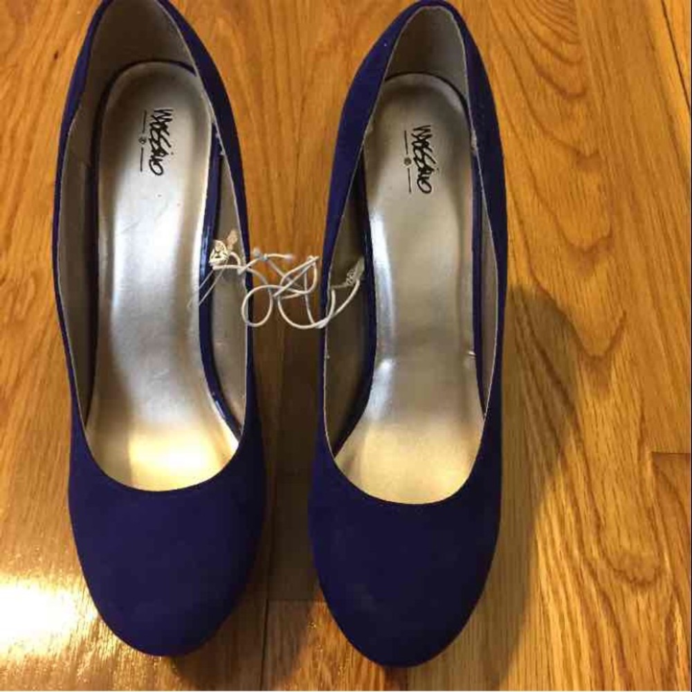 royal blue pump/heel