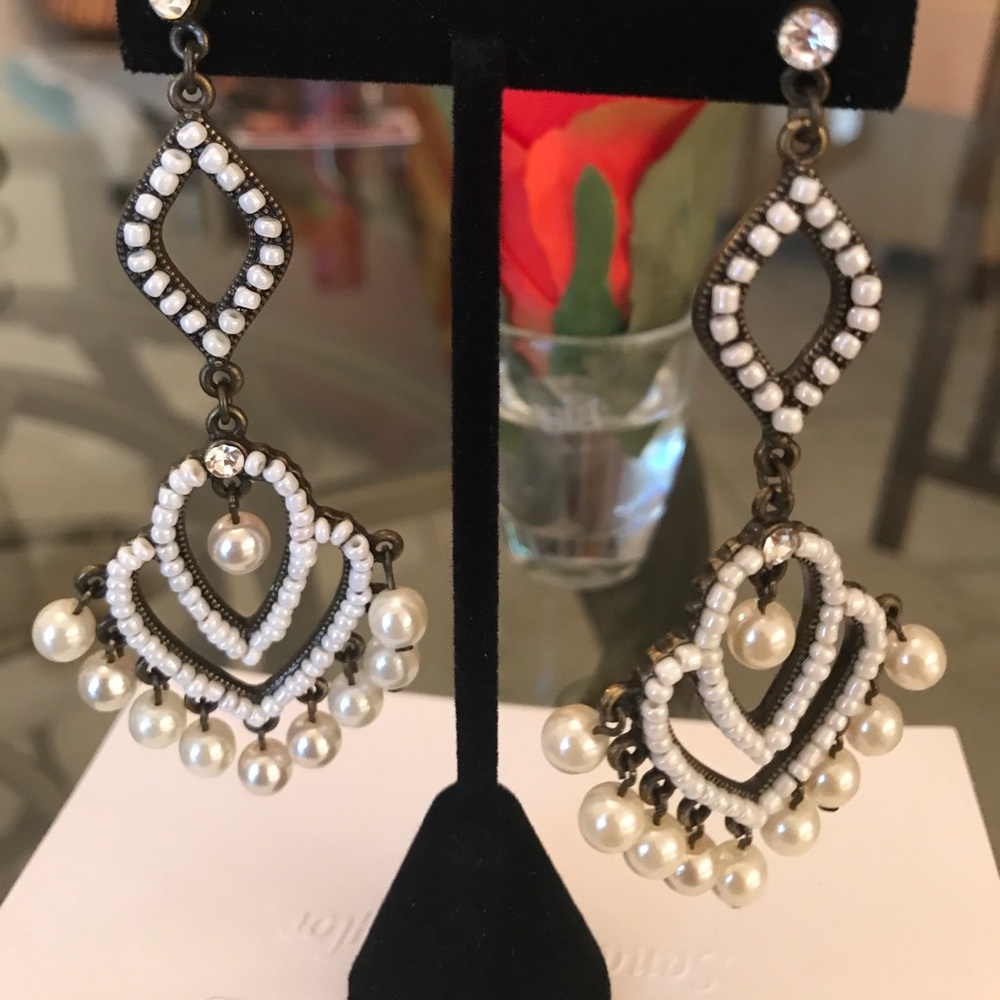 Chandelier pearl earrings