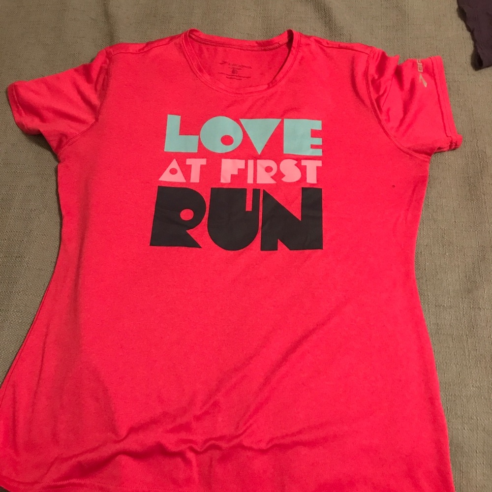 Brooks tee