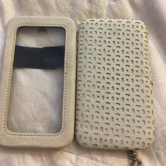 Phone/wallet wristlet - Picture 5 of 5
