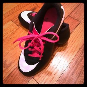 Girls Nike soccer shoes