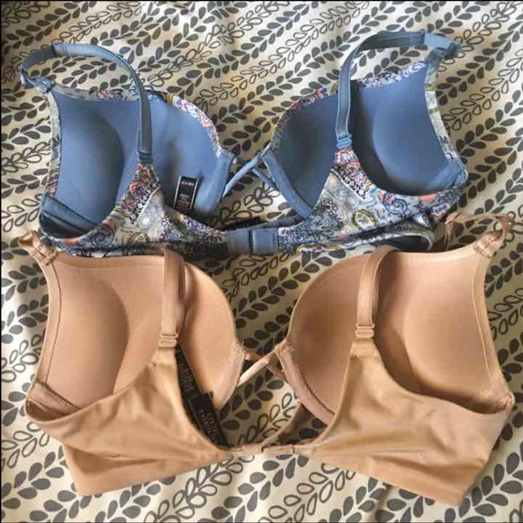 2 Bombshell Bras - Picture 2 of 2
