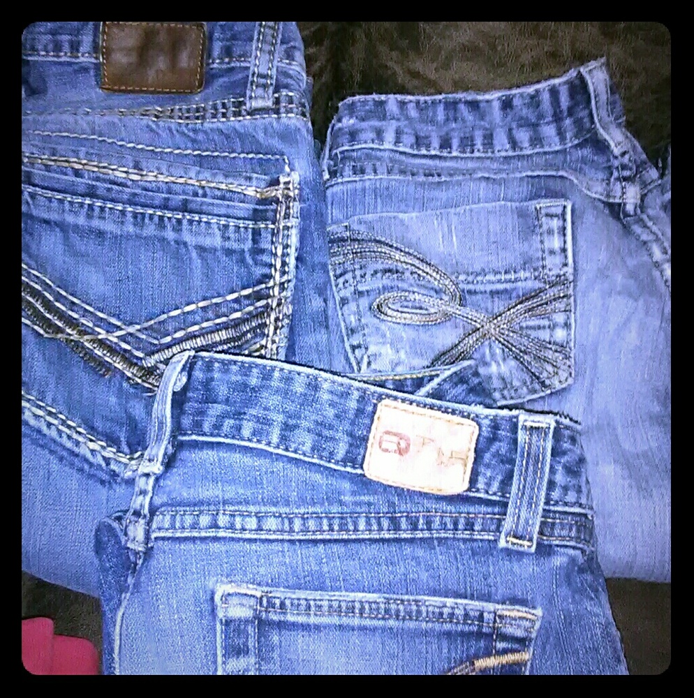 Lots of name brand jeans and shorts