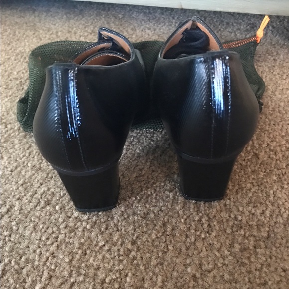 Brand New Never Worn Chic Mihara shoes - Picture 2 of 3