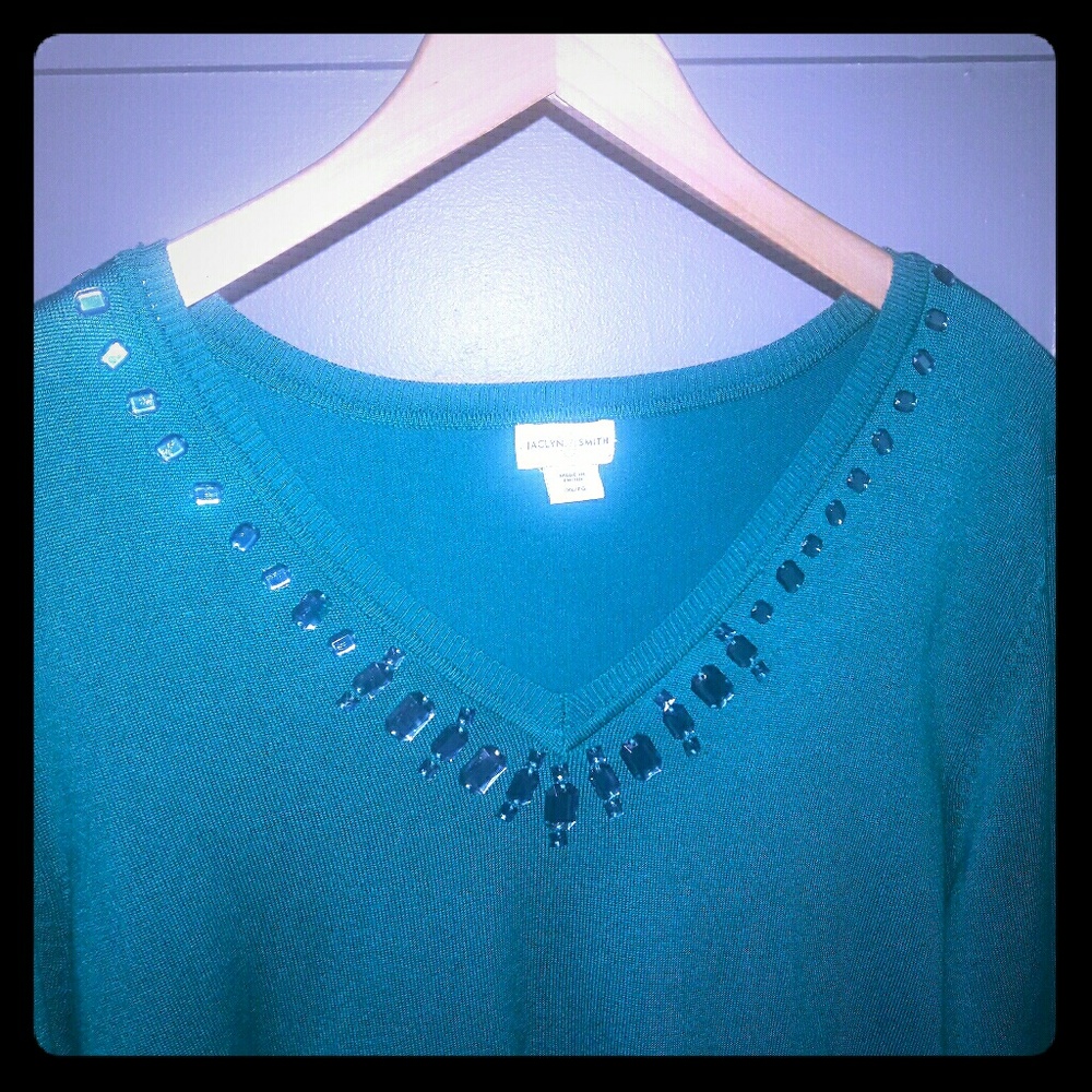 Knit Sweater v neck