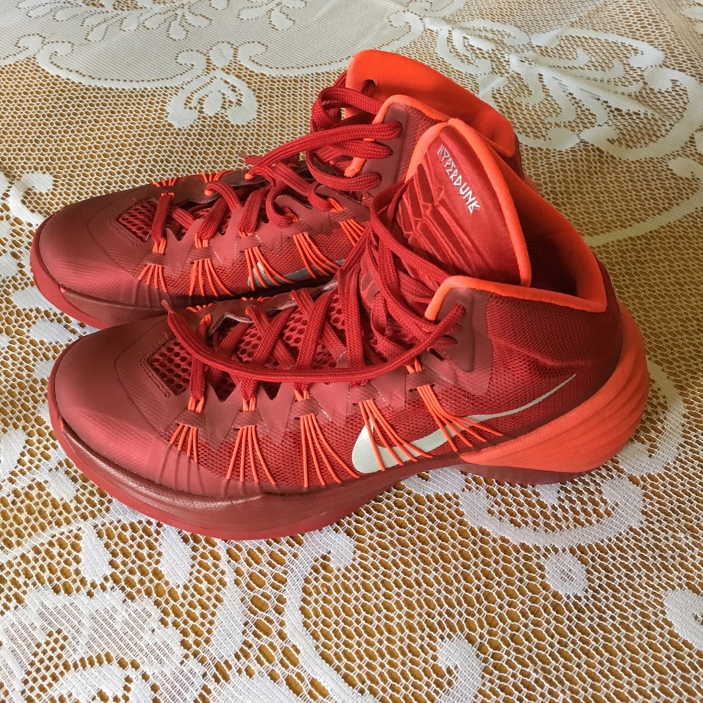 Women's Nike basketball shoes