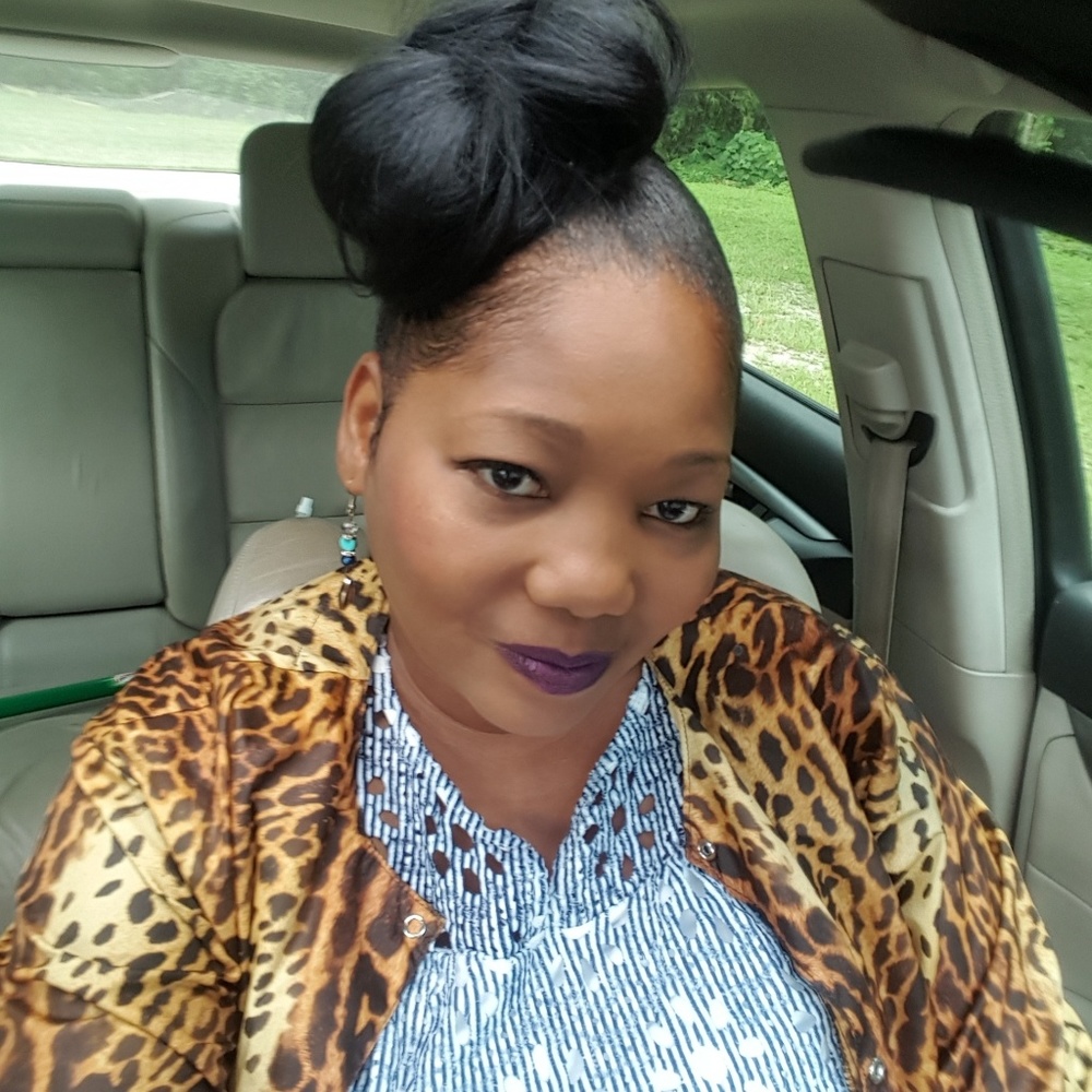 Meet your Posher, Leeshanta