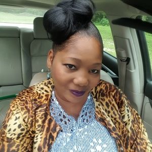 Meet your Posher, Leeshanta