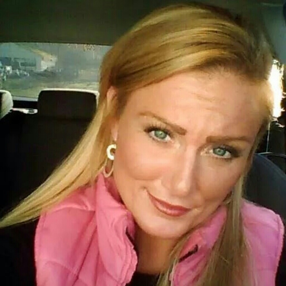 Meet your Posher, Holly