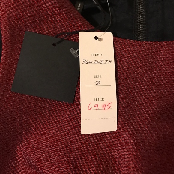 NWT Anthropologie Crop Top in Holiday Red, Sz 2 - Picture 2 of 4