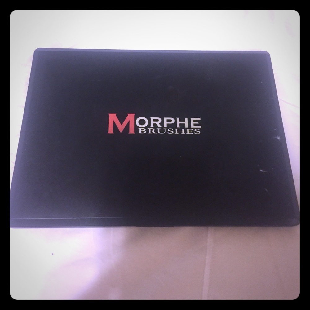 35D morphe eyeshadow palette