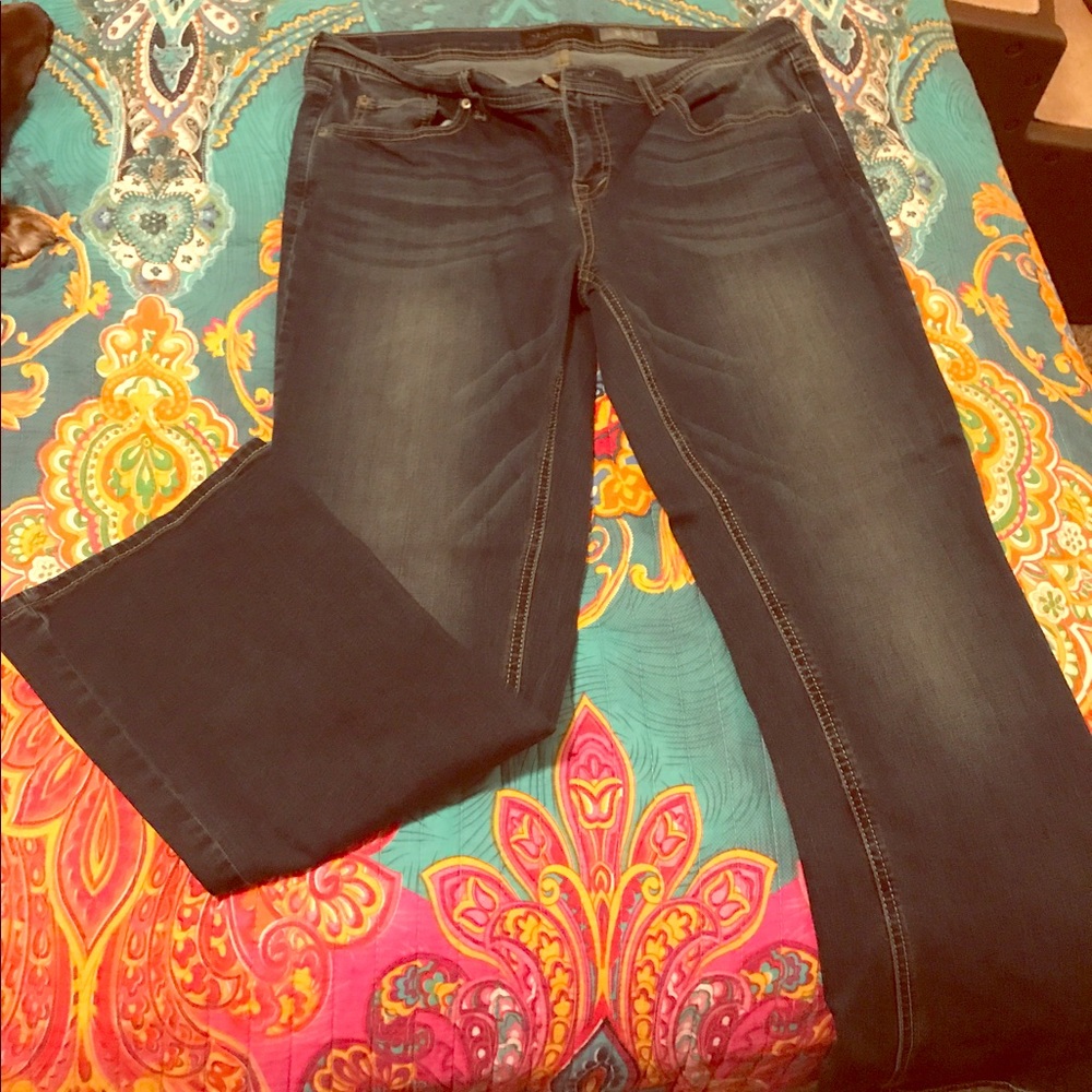 Aeropostale Bootcut size 14 short