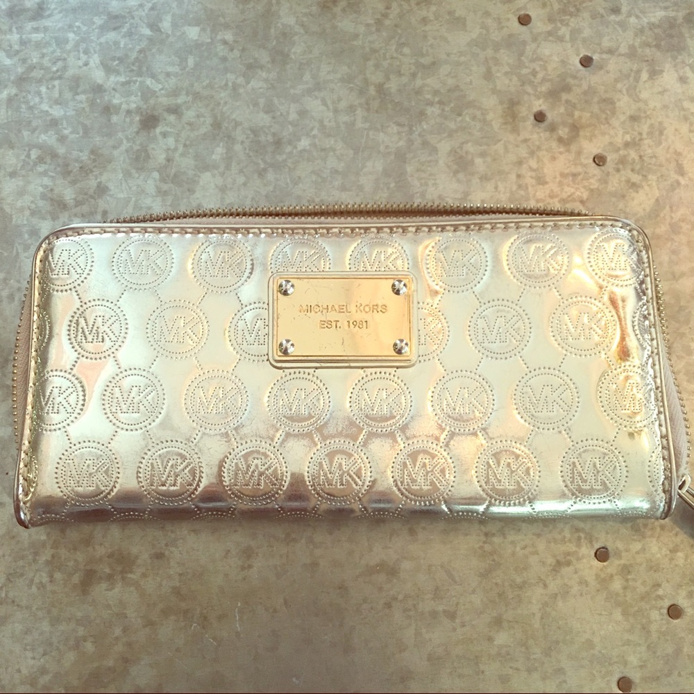 AUTHENTIC Michael Kors wallet