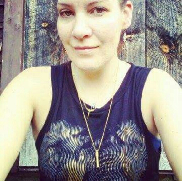 Meet your Posher, Rachel - Picture 3 of 3