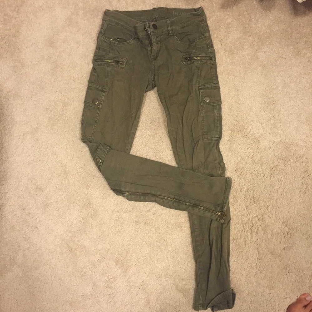 Blank NYC cargo pants with zipper on bottom