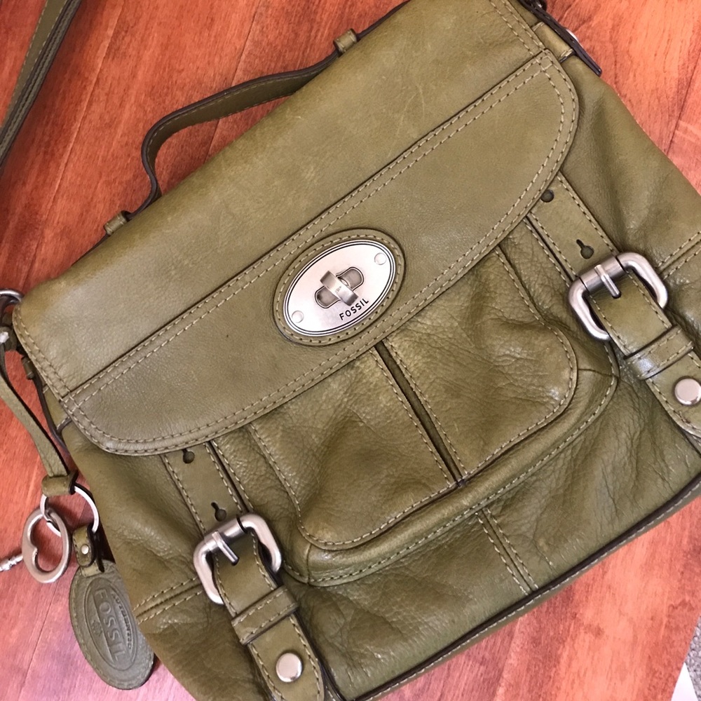 Olive green Fossil purse