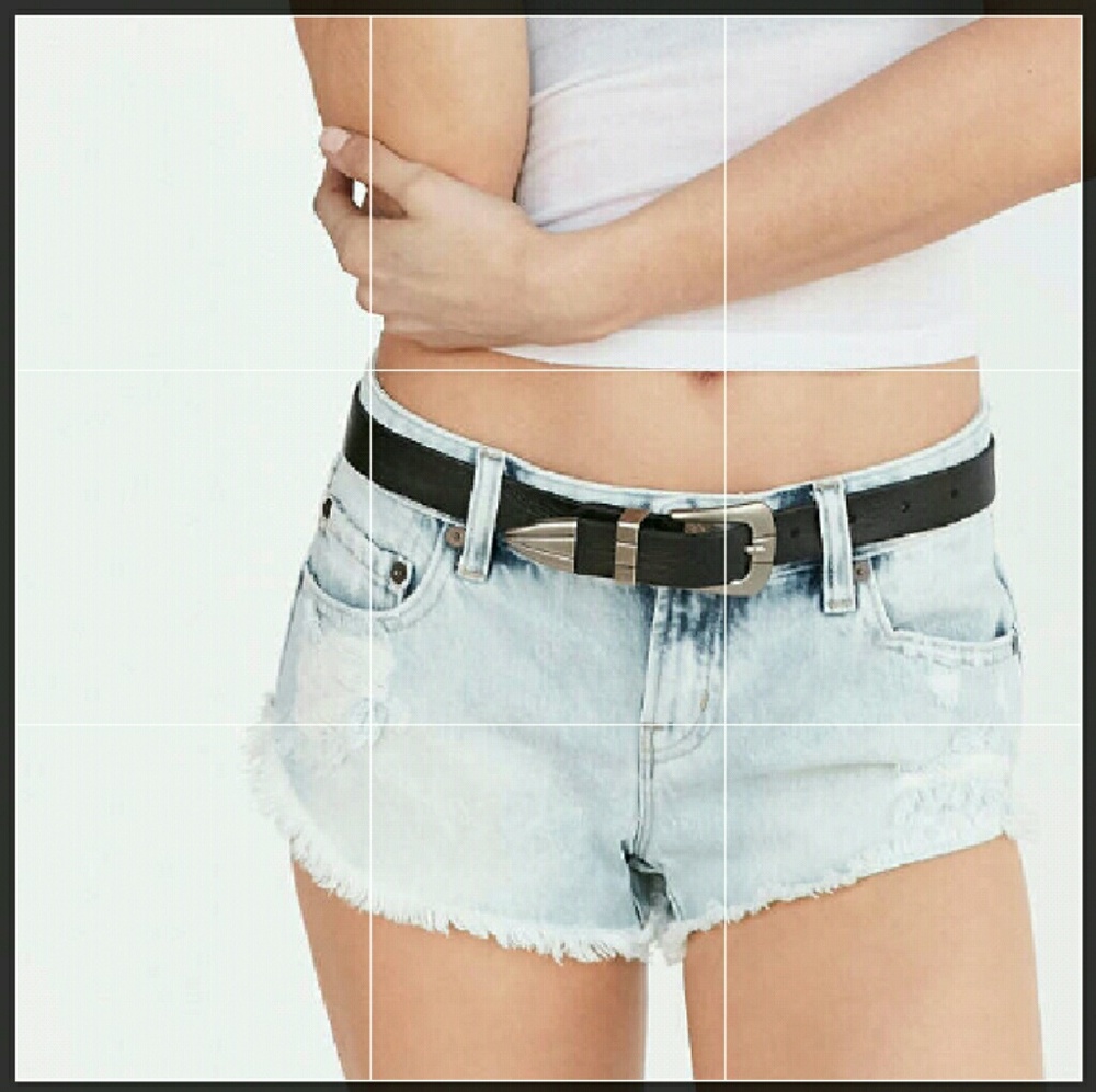 URBAN OUTFITTER'S BDG Dolphin blue denim shorts 31