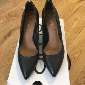 Like New Aldo Black Leather Heels