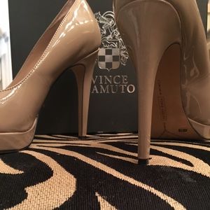 Vince platform patent pumps