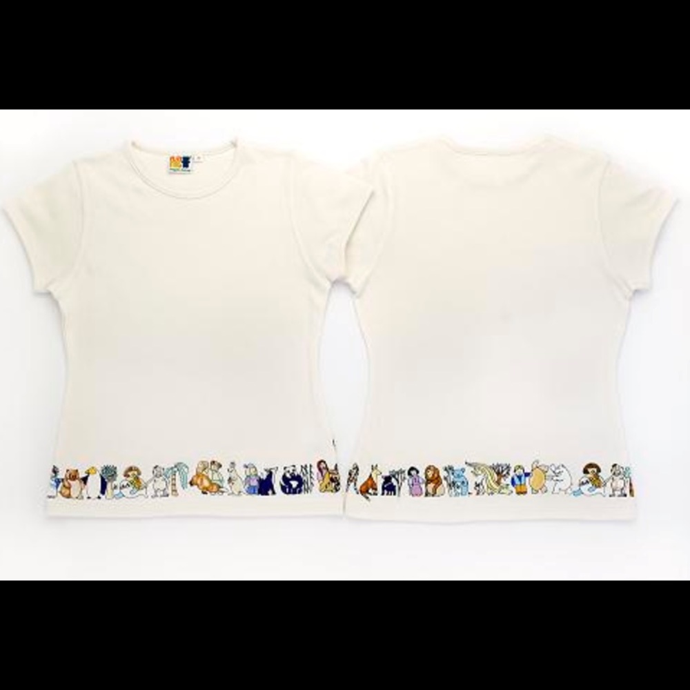 Girls tee- cream color world print