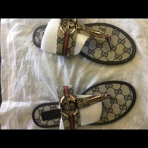 Women's Gucci slippers