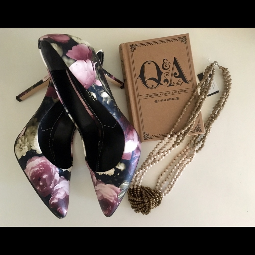 Beautiful earth tone necklace