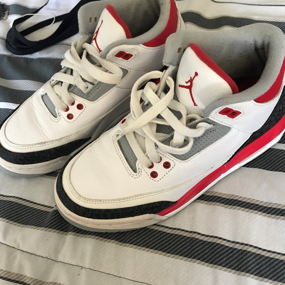 Air Jordan 3s